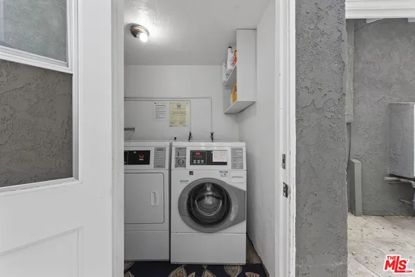 $2,450,000 | 1807 Oak Street, Santa Monica, CA 90405