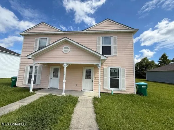 $1,350 | 13133 Tracewood Drive, Unit A, Gulfport, MS 39503