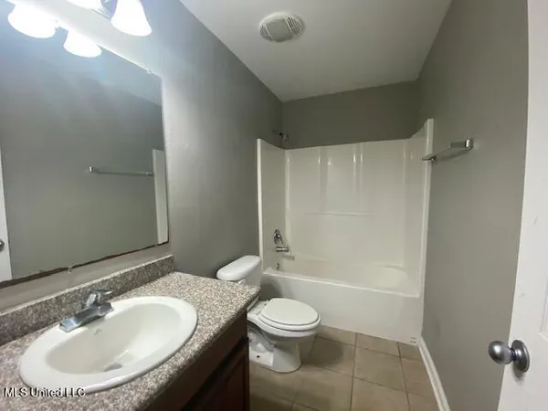 $1,350 | 13133 Tracewood Drive, Unit A, Gulfport, MS 39503