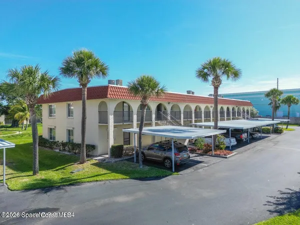 $1,950 | 201 St Lucie Lane, Unit 201, Cocoa Beach, FL 32931