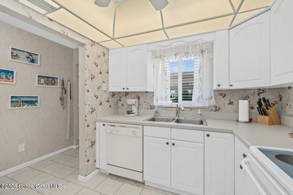 $1,950 | 201 St Lucie Lane, Unit 201, Cocoa Beach, FL 32931