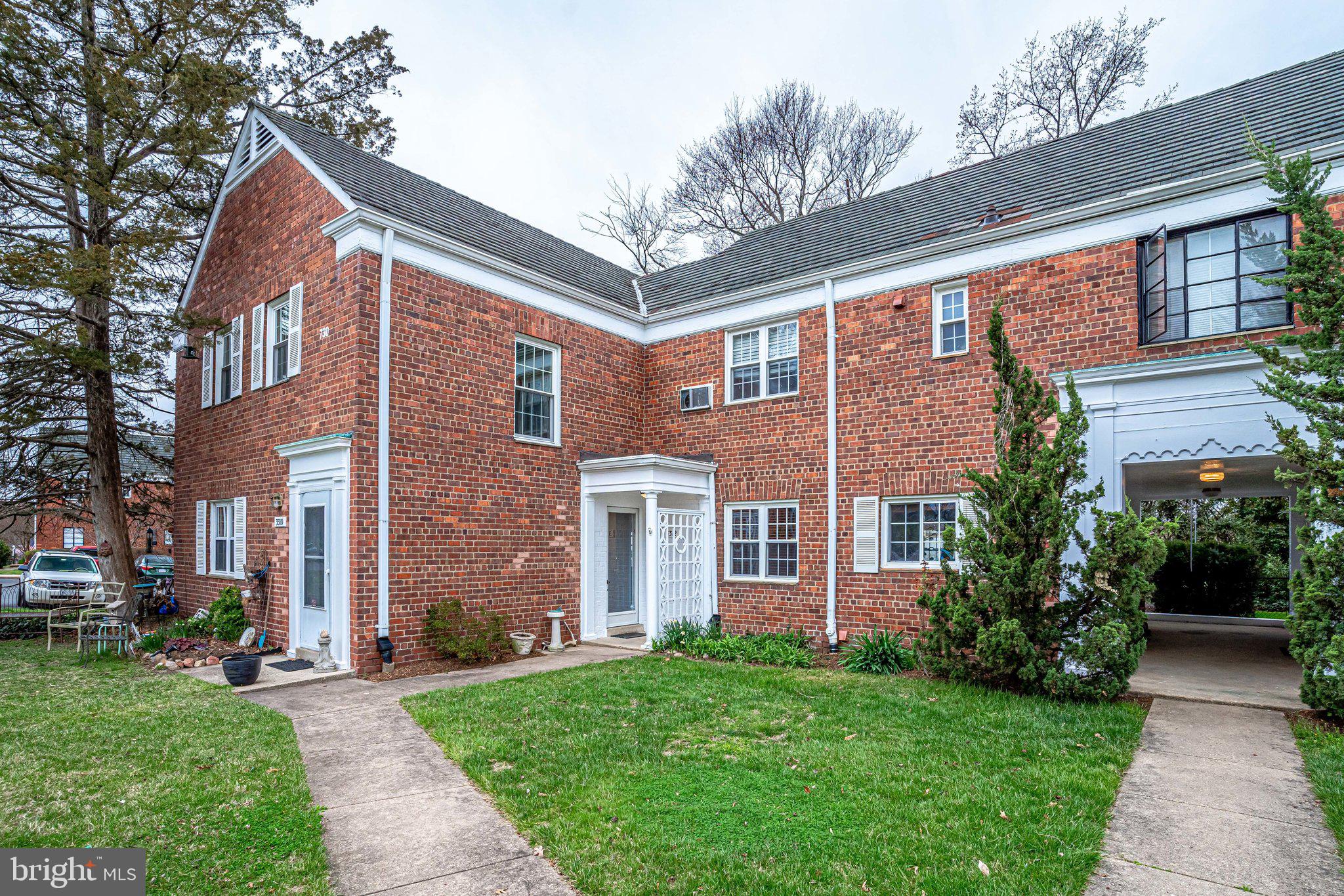 3312 Gunston Road Alexandria, VA 22302 - Photo 1 of 43 Beautiful 1st floor condo on Gunston Road!