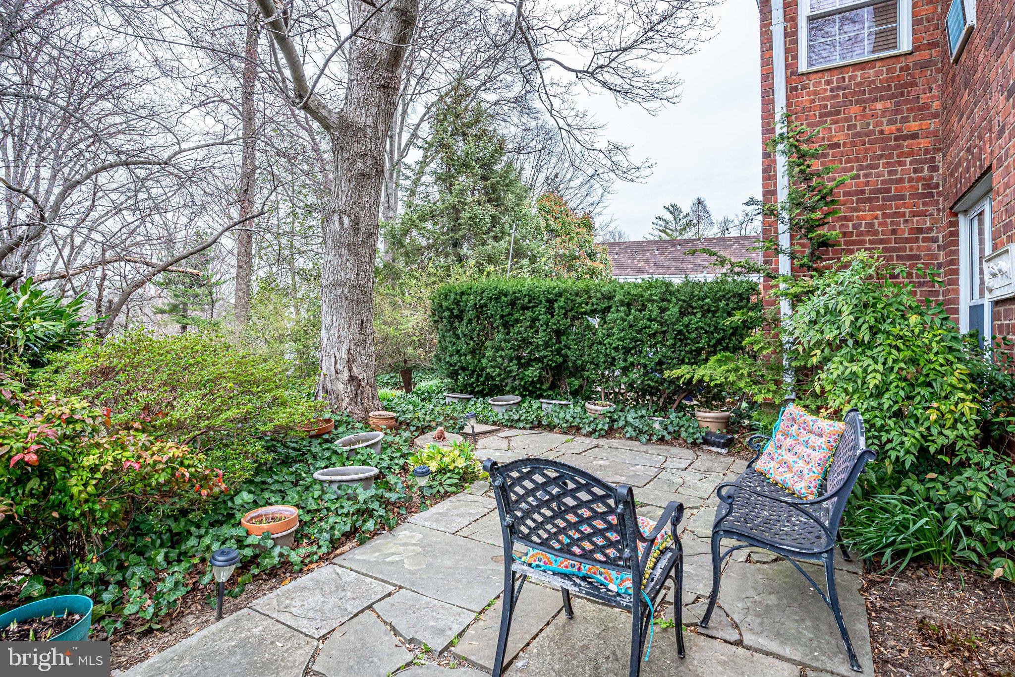 3312 Gunston Road Alexandria, VA 22302 - Photo 36 of 43 Private back patio!