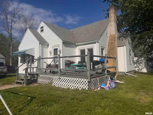 $87,900 | 306 East Green Street, Augusta, IL 62311