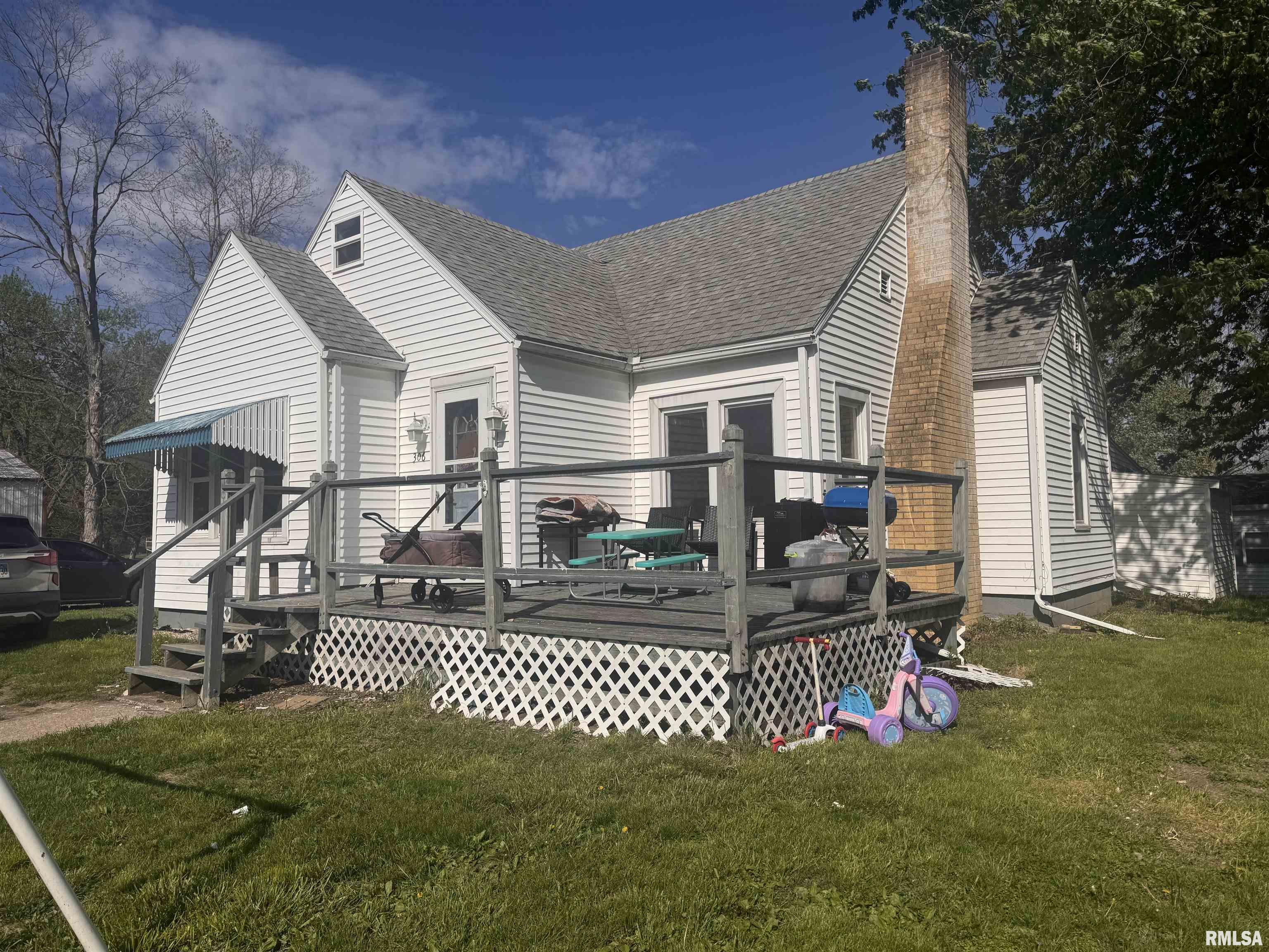 306 East Green Street Augusta, IL 62311 - Photo 2 of 2