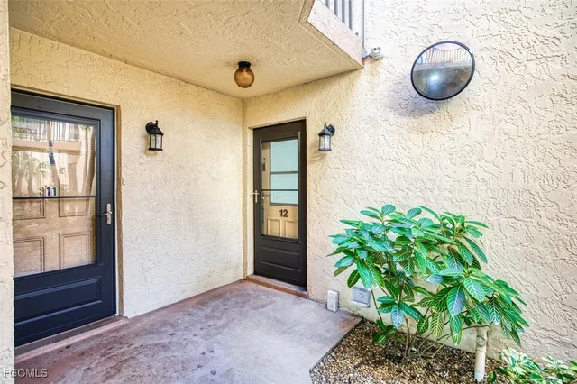 a view of a entryway