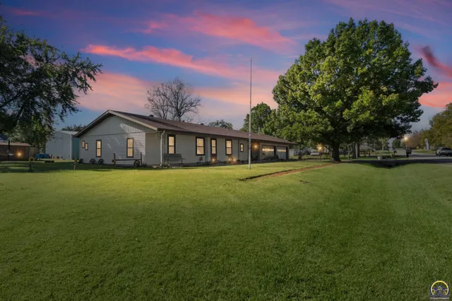 $245,000 | 2801 Main Street, Vassar, KS 66543