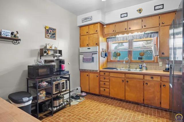 $245,000 | 2801 Main Street, Vassar, KS 66543