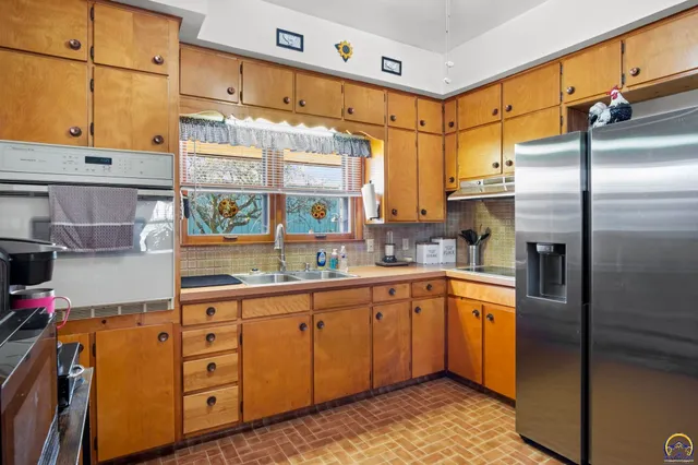 $245,000 | 2801 Main Street, Vassar, KS 66543