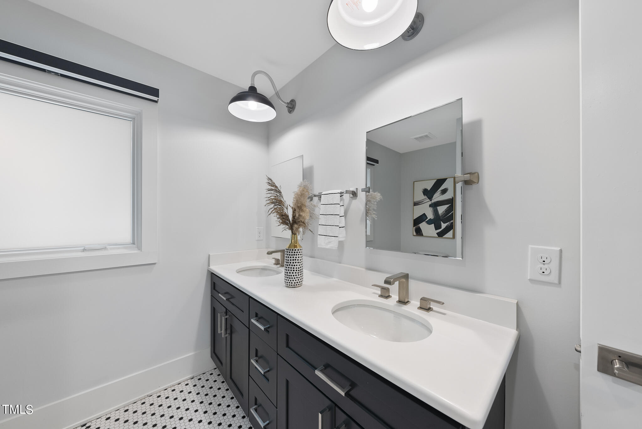 3122 Ashel Street Raleigh, NC 27612 - Photo 18 of 39 DSC03587