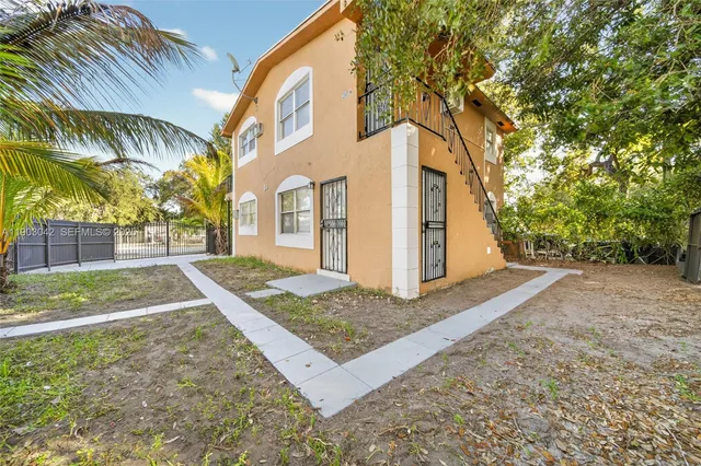 $2,200 | 36 Northeast 64th Terrace, Unit A, Miami, FL 33138
