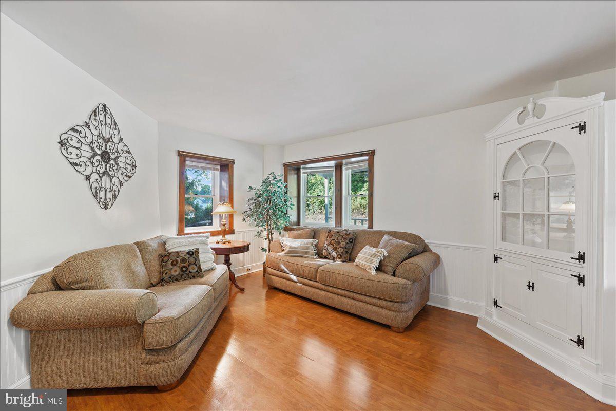 109 Waterville Road Wallingford, PA 19086 - Photo 19 of 48