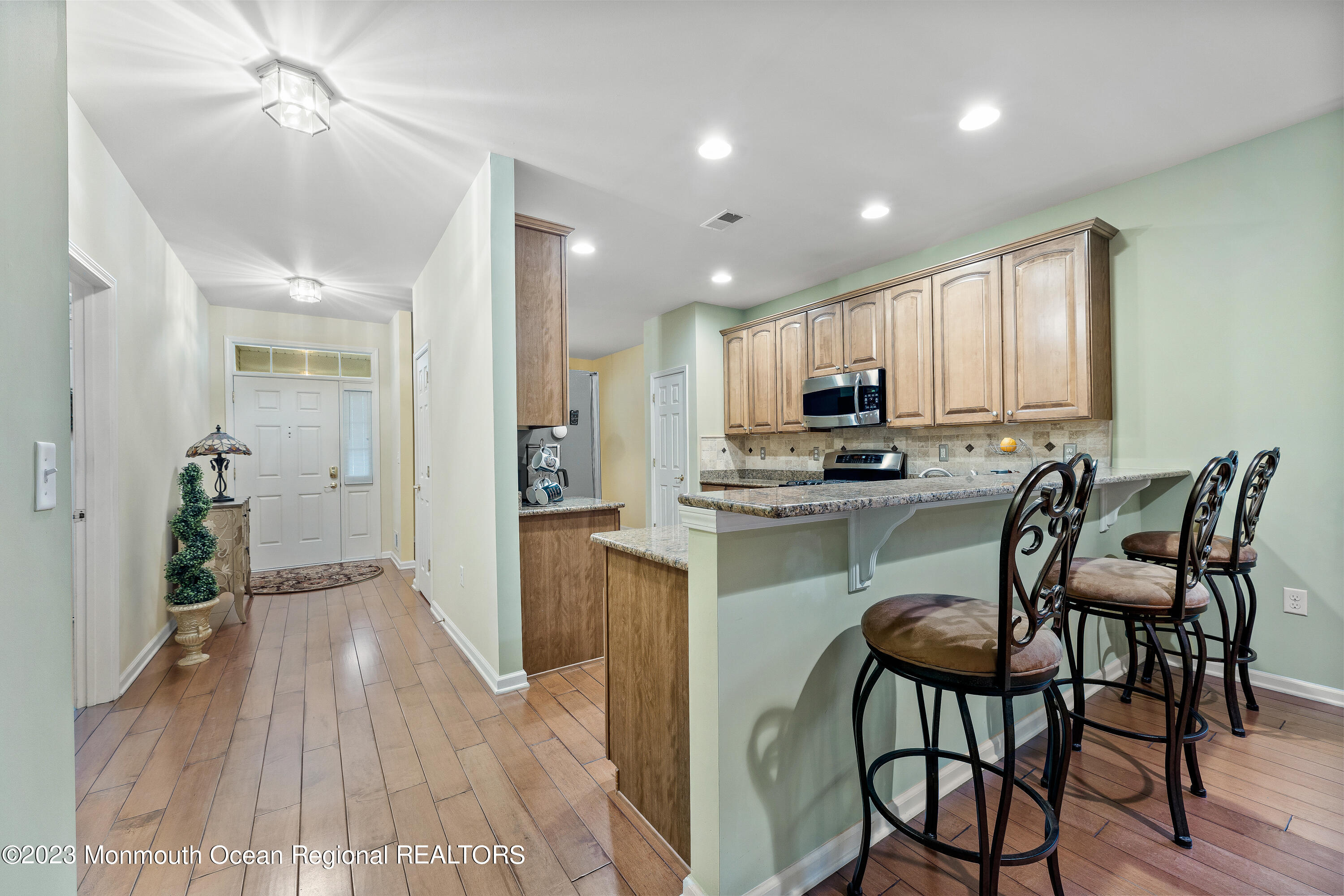 29 Kingston Drive Jackson, NJ 08527 - Photo 12 of 41 BREAKFAST BAR