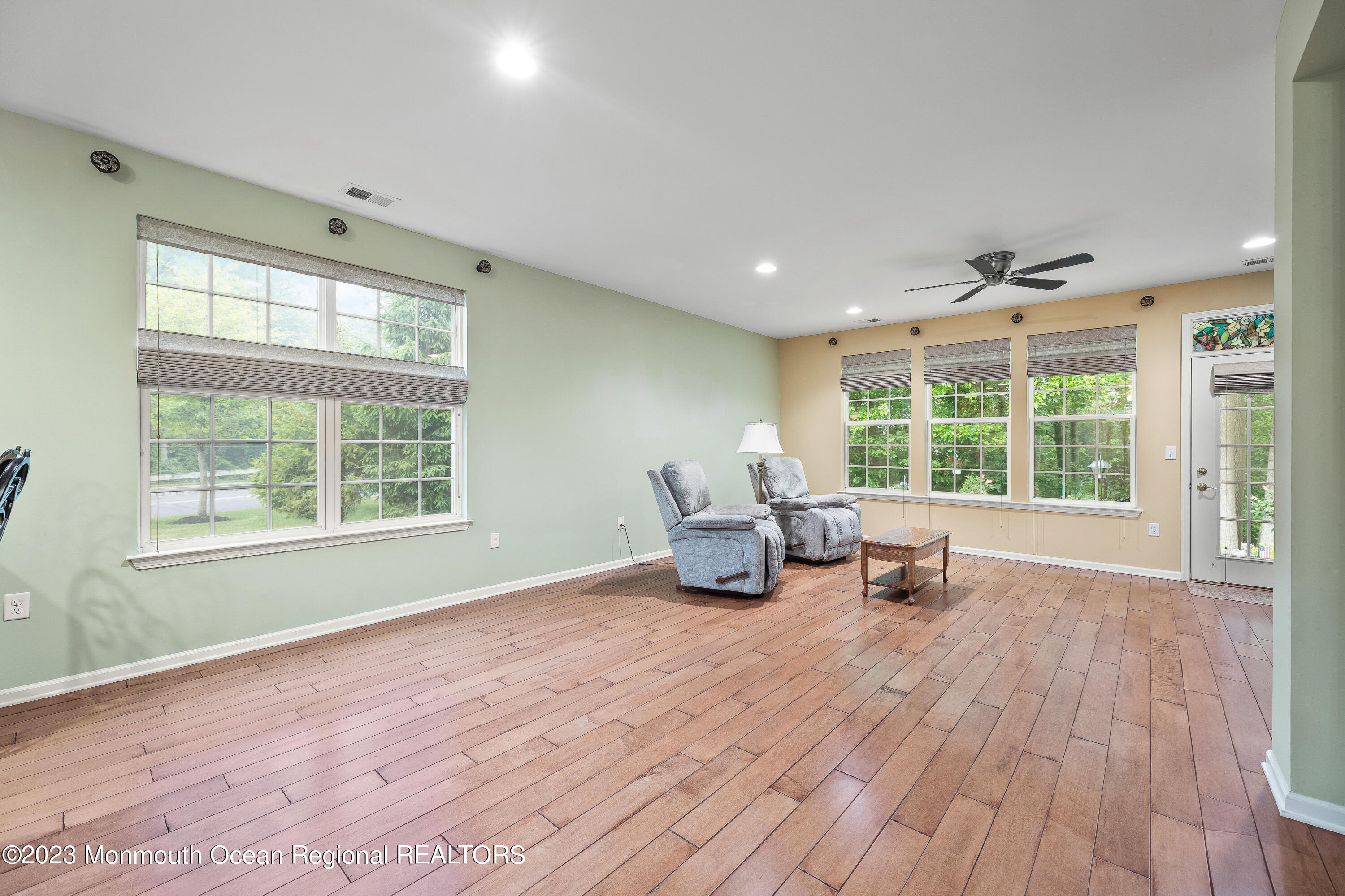 29 Kingston Drive Jackson, NJ 08527 - Photo 16 of 41 LIVING ROOM DINING ROOM