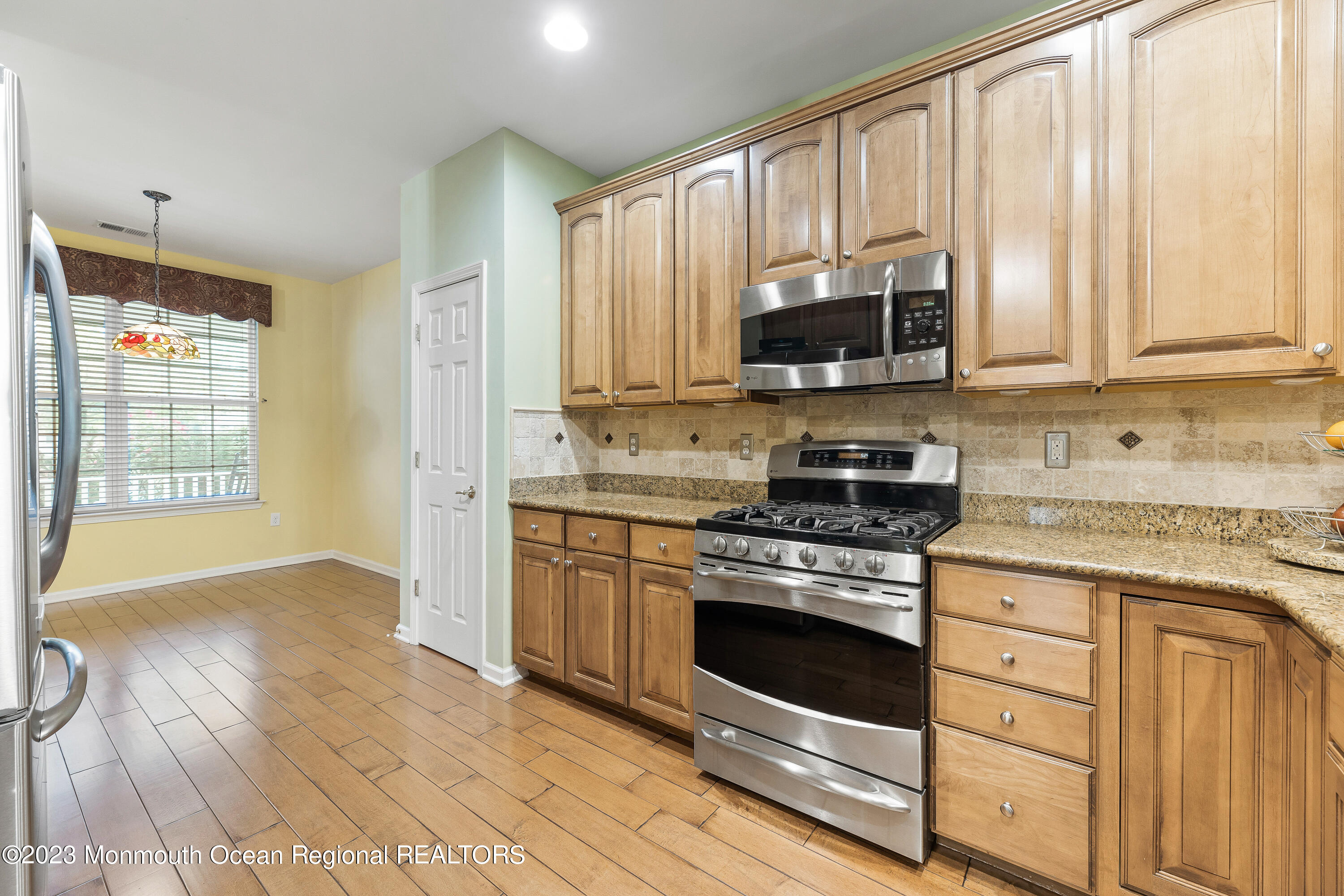 29 Kingston Drive Jackson, NJ 08527 - Photo 10 of 41 KITCHEN