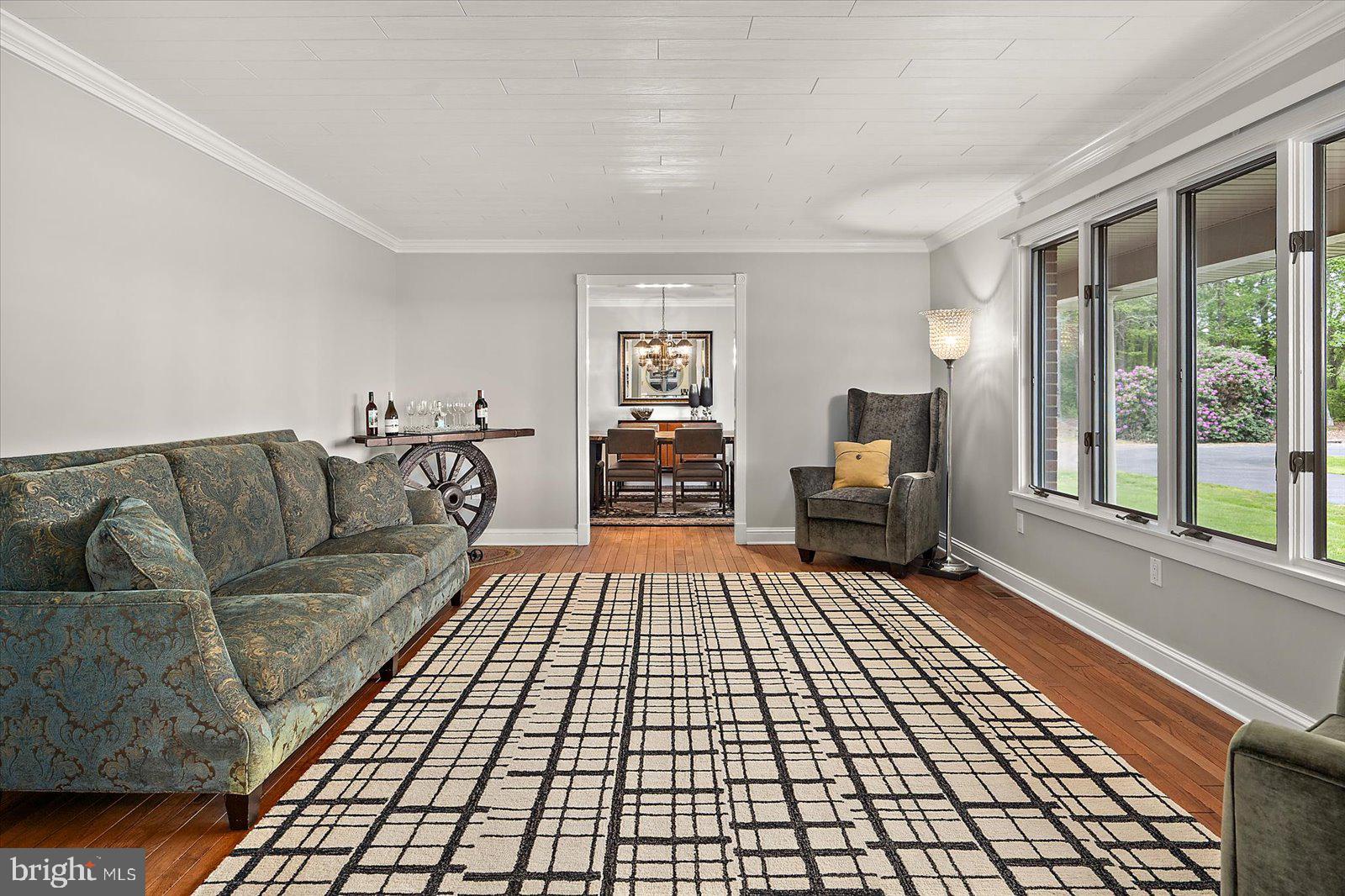 33915 Shockley Road Parsonsburg, MD 21849 - Photo 19 of 125 Spacious living area with natural light.