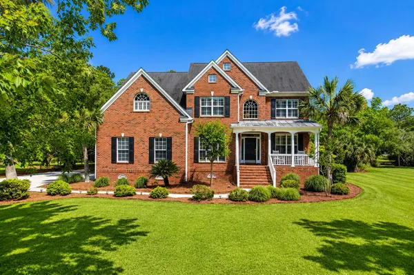 $1,385,000 | 3379 Shagbark Circle, Mount Pleasant, SC 29466