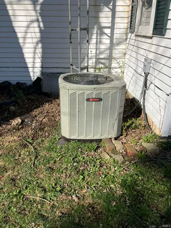 $121,500 | 306 East Main Street, Redkey, IN 47373