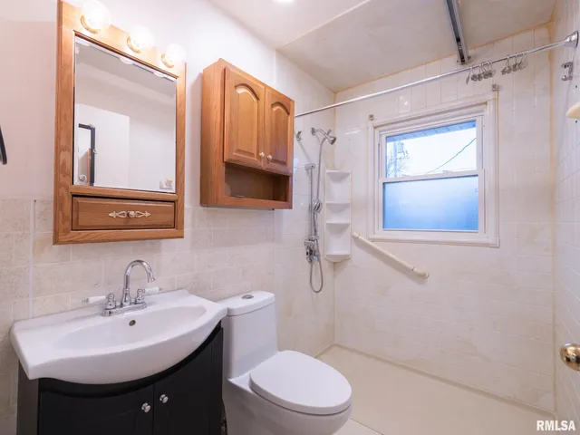 $74,900 | 1010 Black Street, Pekin, IL 61554