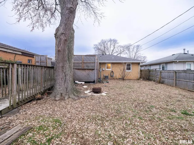 $74,900 | 1010 Black Street, Pekin, IL 61554