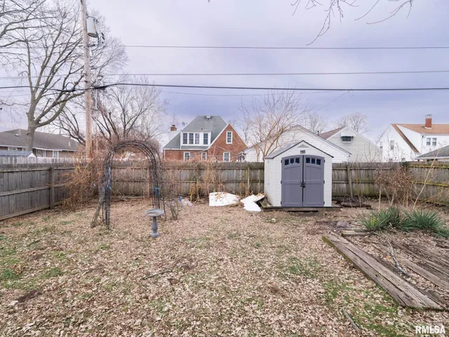 $74,900 | 1010 Black Street, Pekin, IL 61554