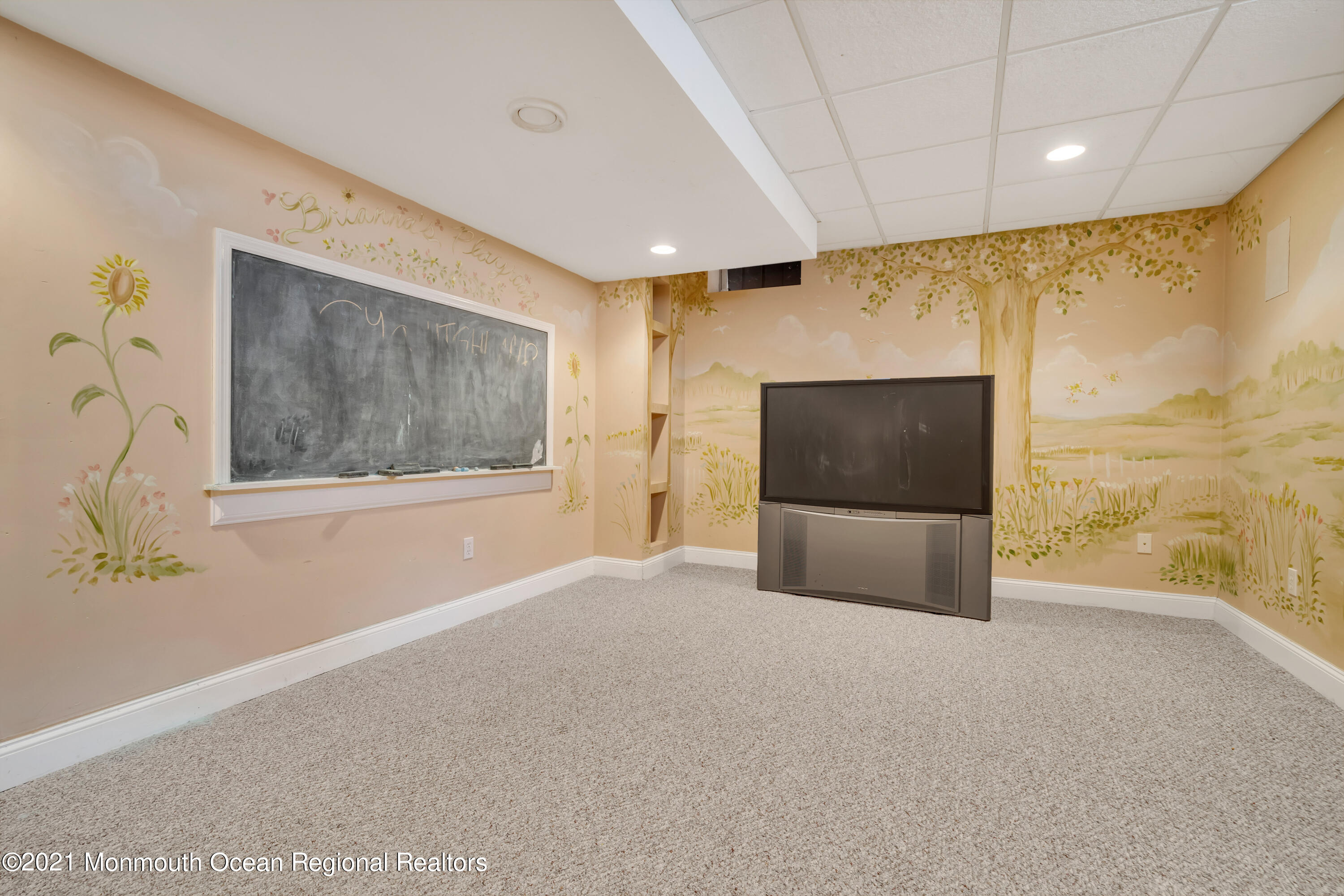 20 Highland Drive Jackson, NJ 08527 - Photo 44 of 62 a view of an empty room with a window