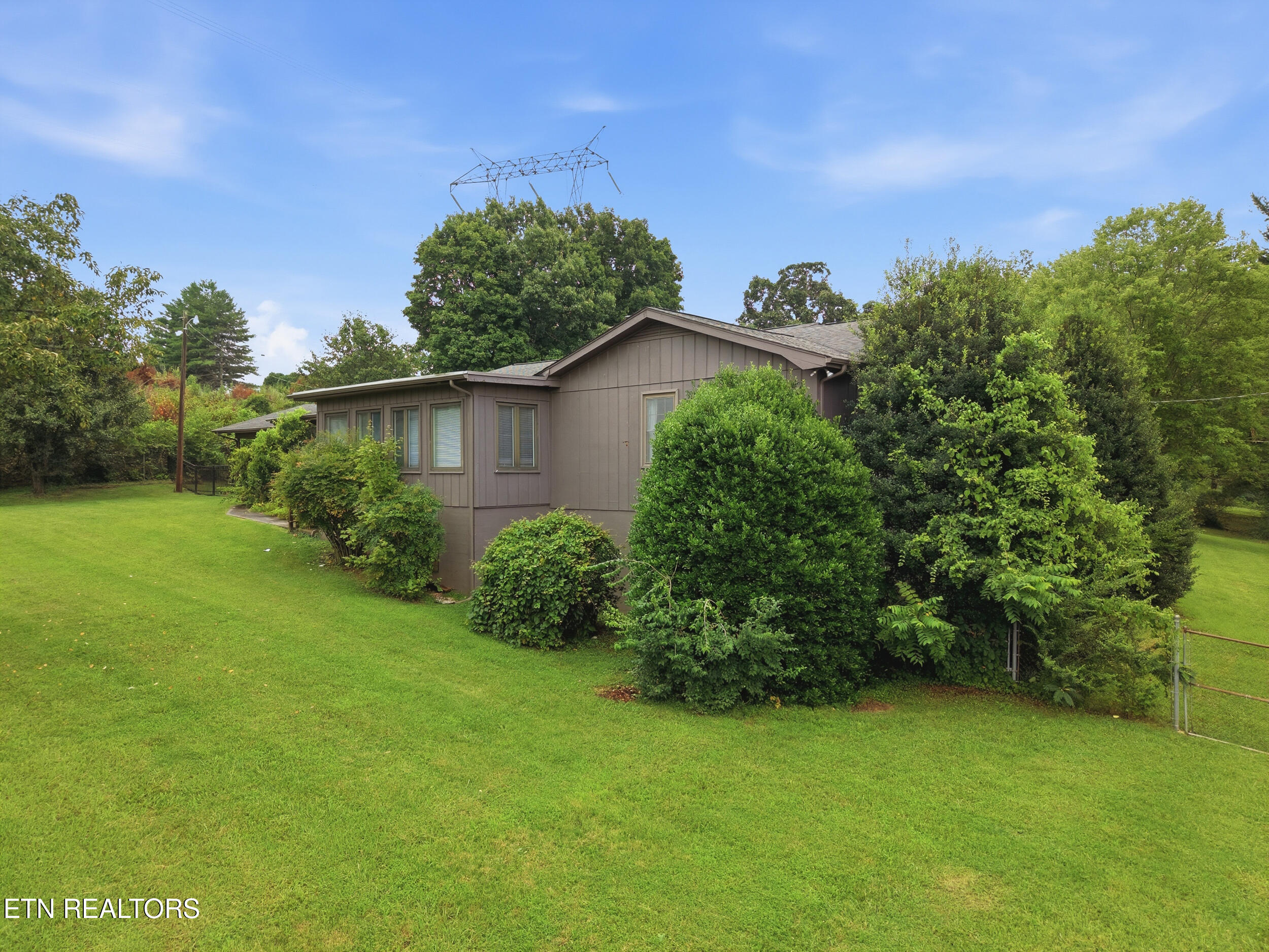 8501 Nubbin Ridge Road Knoxville, TN 37923 - Photo 49 of 57 12_8501 nubbin ridge rd_0032