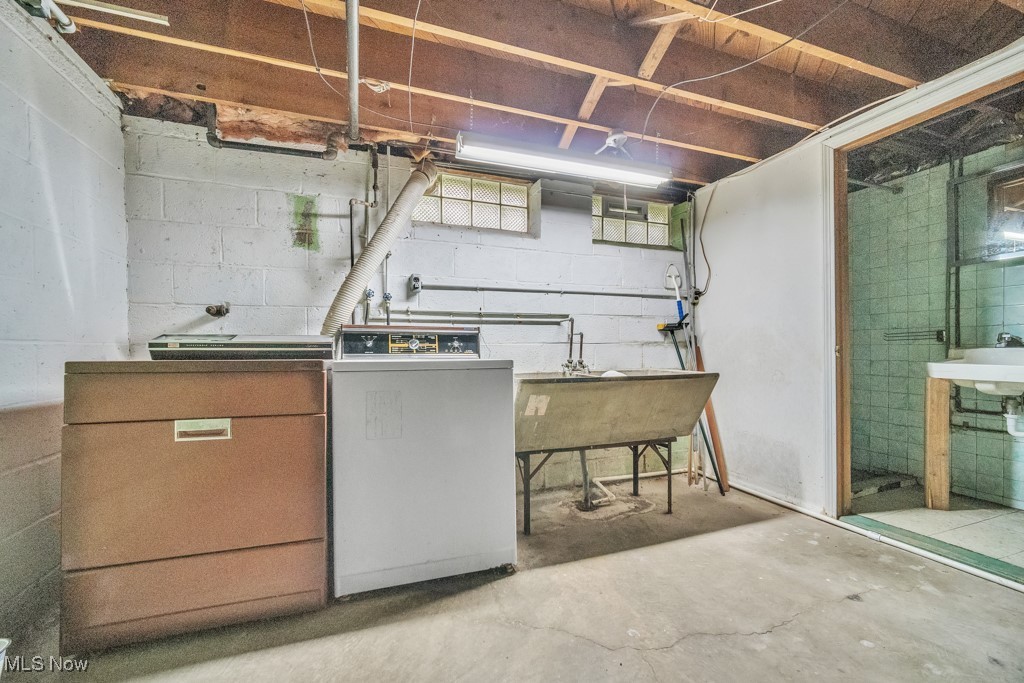 7330 Maplewood Road Cleveland, OH 44130 - Photo 11 of 40 Gallery Image 11