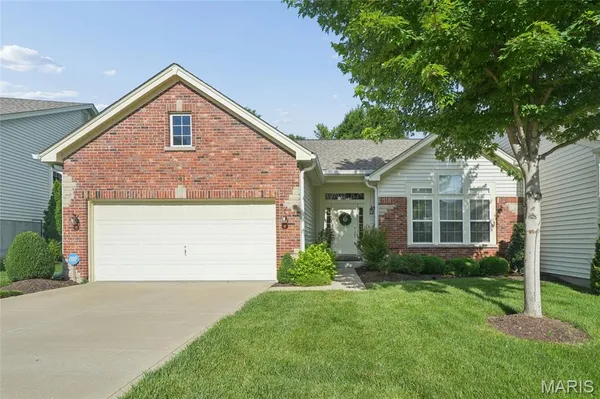 $599,000 | 741 Stone Meadow Drive, Chesterfield, MO 63005