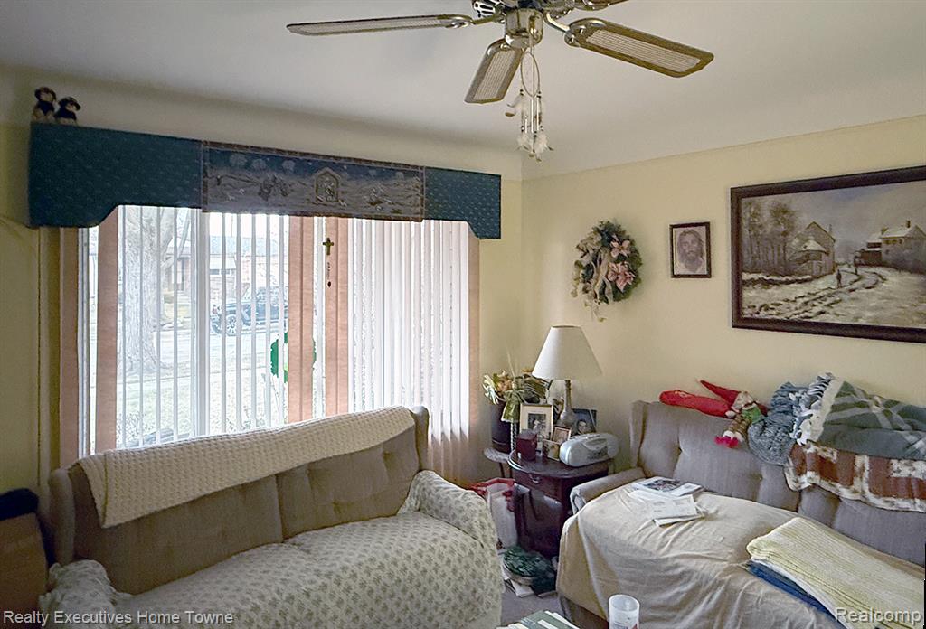 26637 Curie Avenue Warren, MI 48091 - Photo 3 of 9