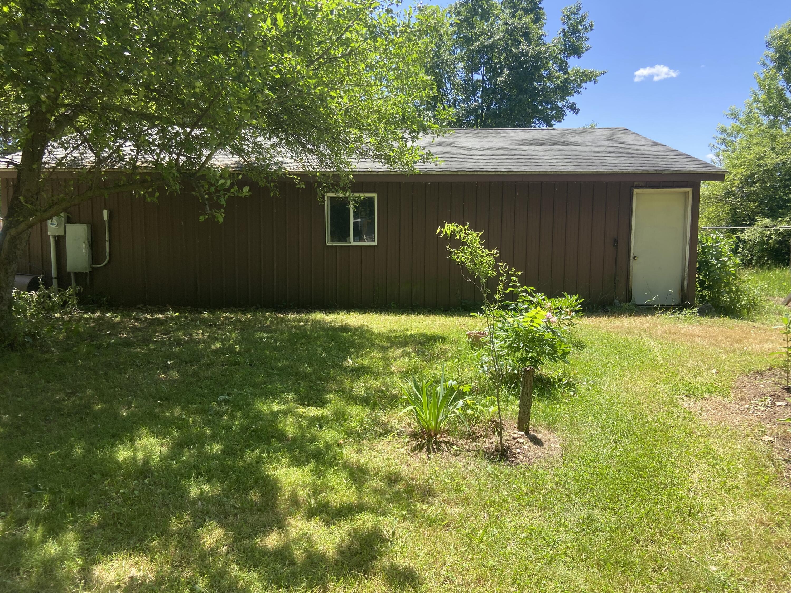 16500 Finch Road Marcellus, MI 49067 - Photo 3 of 8 IMG_4158