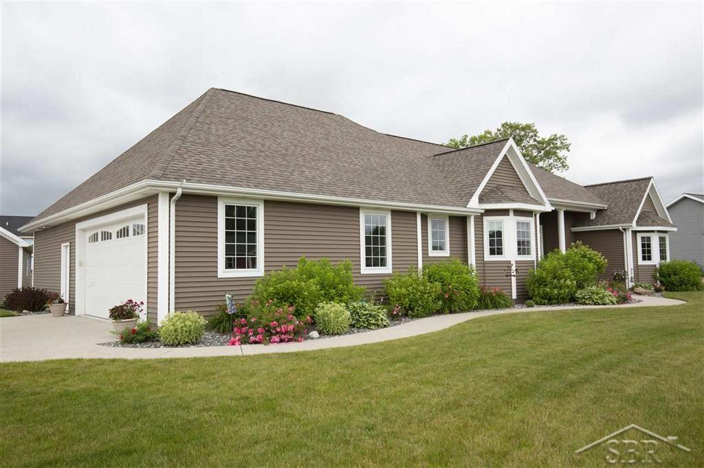 8445 Summer Ridge Court Freeland, MI 48623 - Photo 3 of 40 31388212-2.JPG