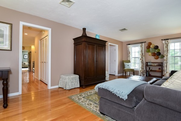 3 Fairview Road Canton, MA 02021 - Photo 4 of 30 Gallery Image 4