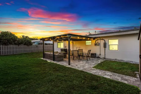$438,500 | 950 Northeast 23rd Place, Pompano Beach, FL 33064