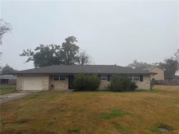 $2,000 | 226 Monsanto Avenue, Luling, LA 70070