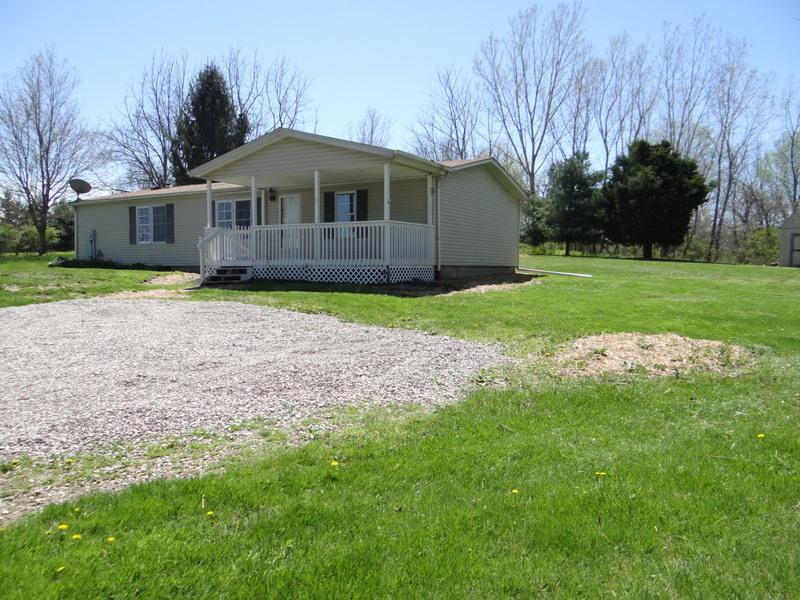 3976 York Road Southwest Pataskala, OH 43062 - Photo 1 of 32