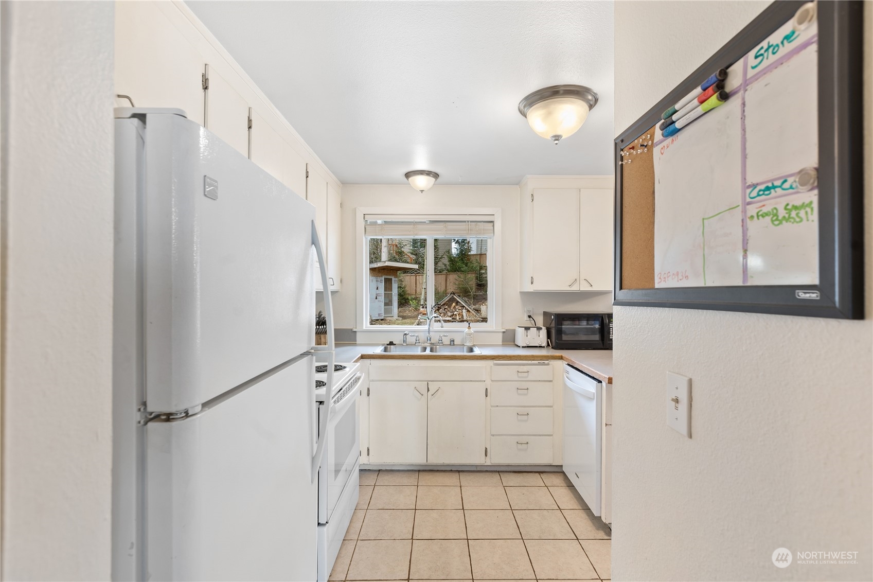 319 170th Place Southwest Bothell, WA 98012 - Photo 16 of 28