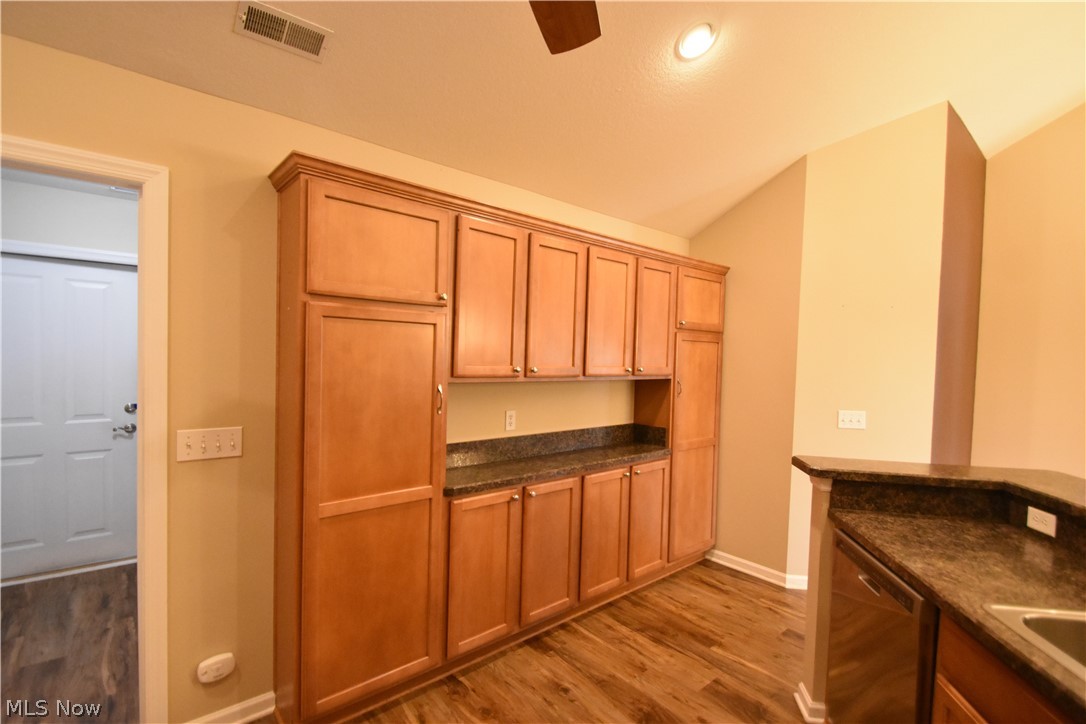 9151 Springfield Road, Unit 1803 Youngstown, OH 44514 - Photo 12 of 27