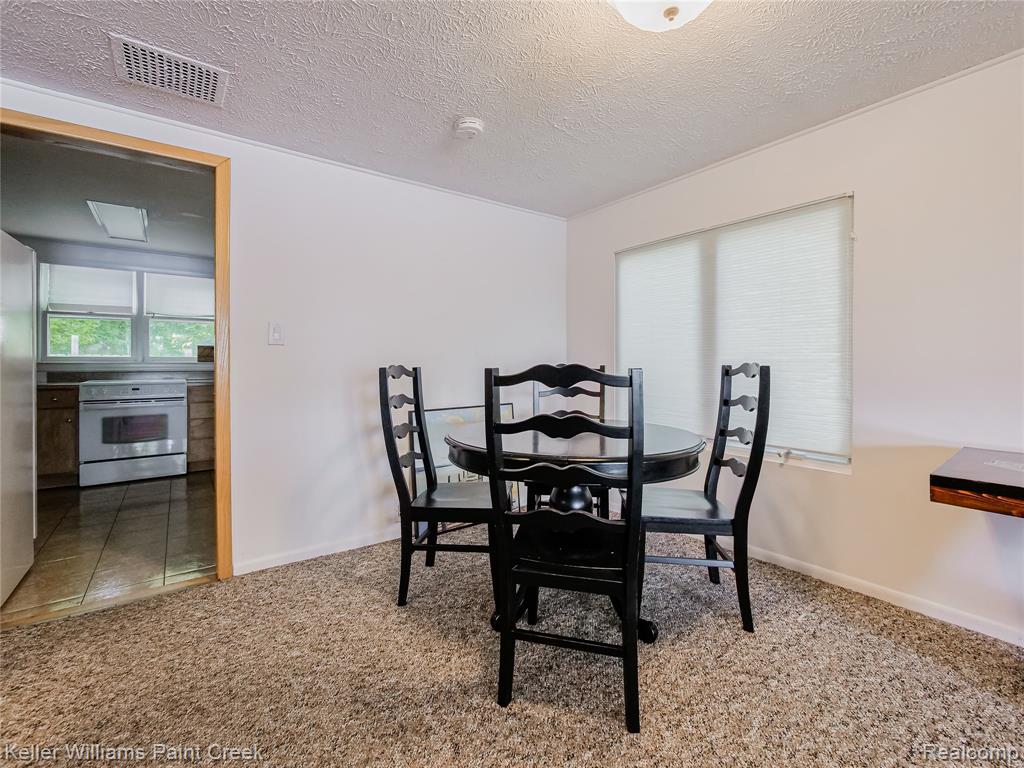 227 Ora Road Oxford, MI 48371 - Photo 17 of 60
