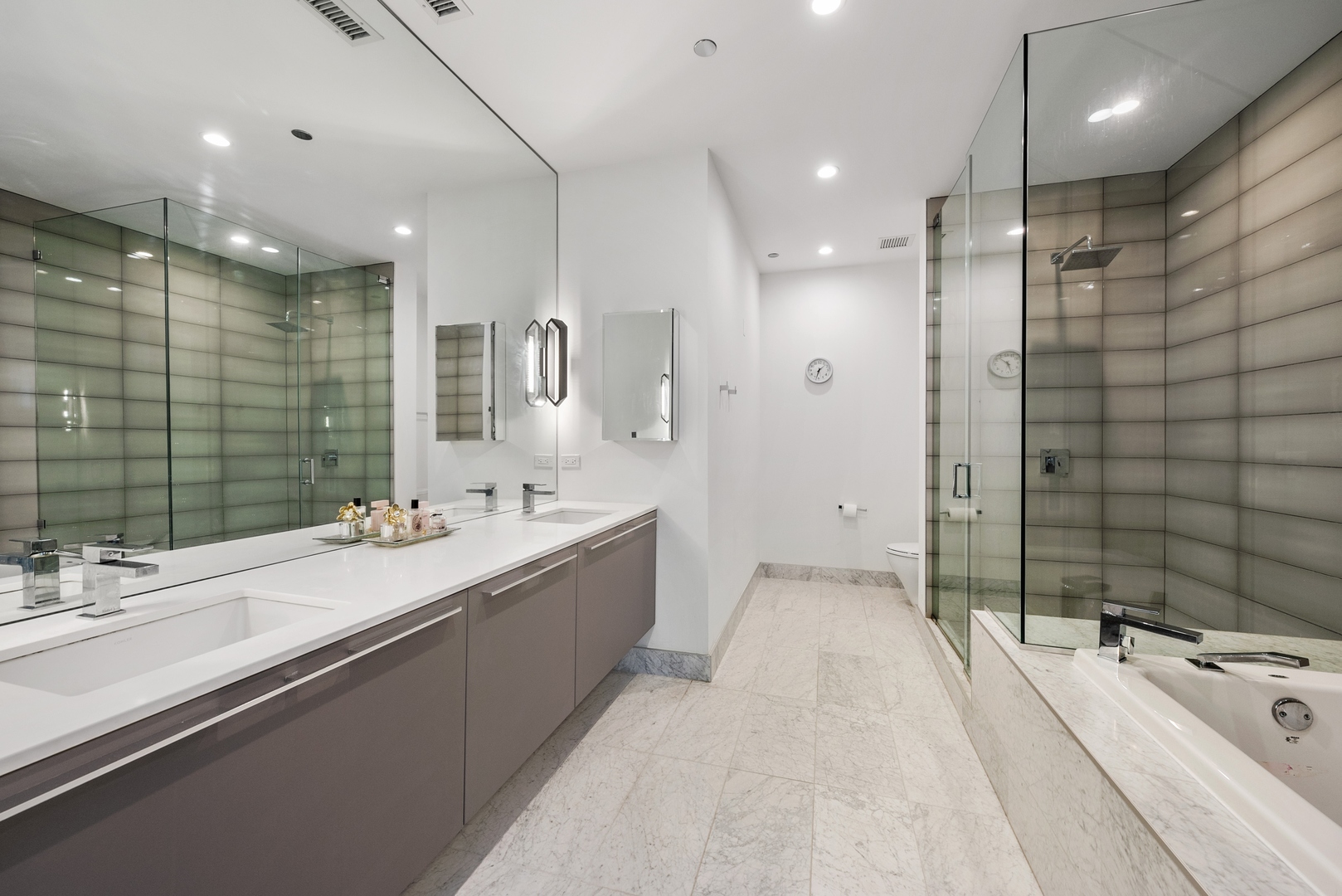 111 South Peoria Street, Unit 201 Chicago, IL 60607 - Photo 11 of 21