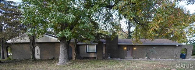 $300,000 | 114 Barnett Drive, Edwardsville, IL 62025