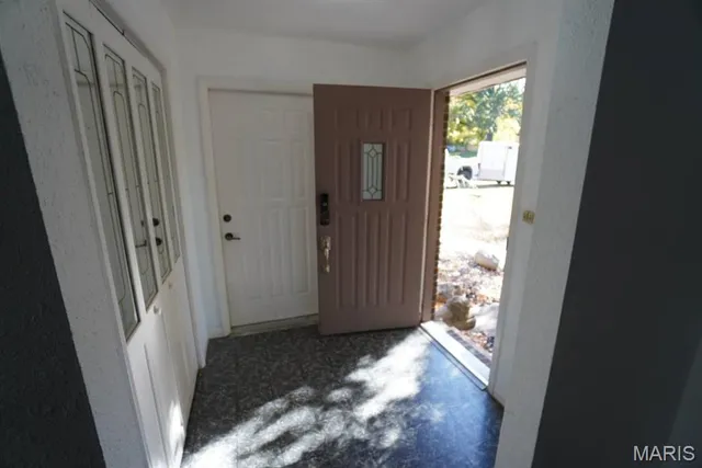 $300,000 | 114 Barnett Drive, Edwardsville, IL 62025