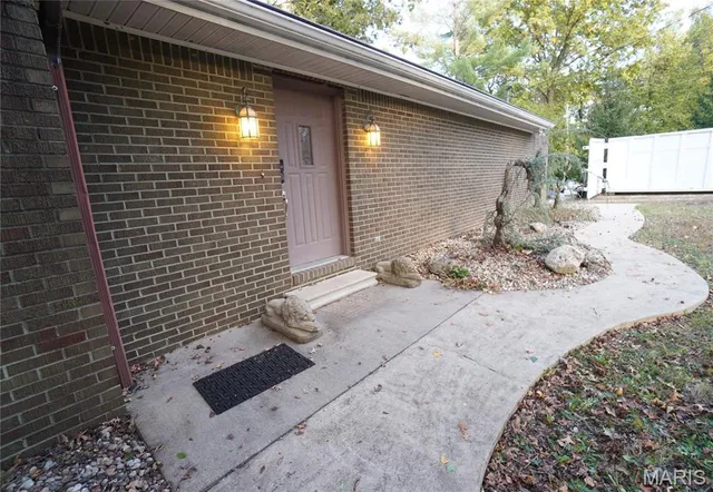 $300,000 | 114 Barnett Drive, Edwardsville, IL 62025