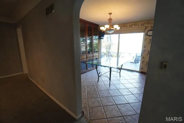 $300,000 | 114 Barnett Drive, Edwardsville, IL 62025