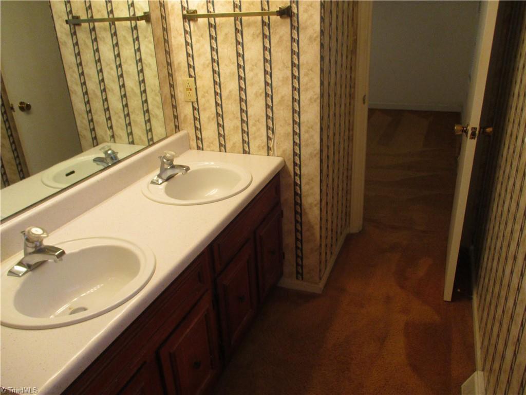 4754 New Walkertown Road Walkertown, NC 27051 - Photo 11 of 22 Gallery Image 11