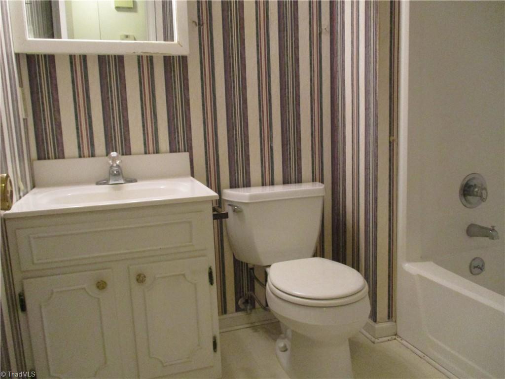 4754 New Walkertown Road Walkertown, NC 27051 - Photo 15 of 22 Gallery Image 15