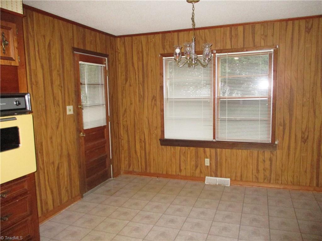 4754 New Walkertown Road Walkertown, NC 27051 - Photo 8 of 22 Gallery Image 8