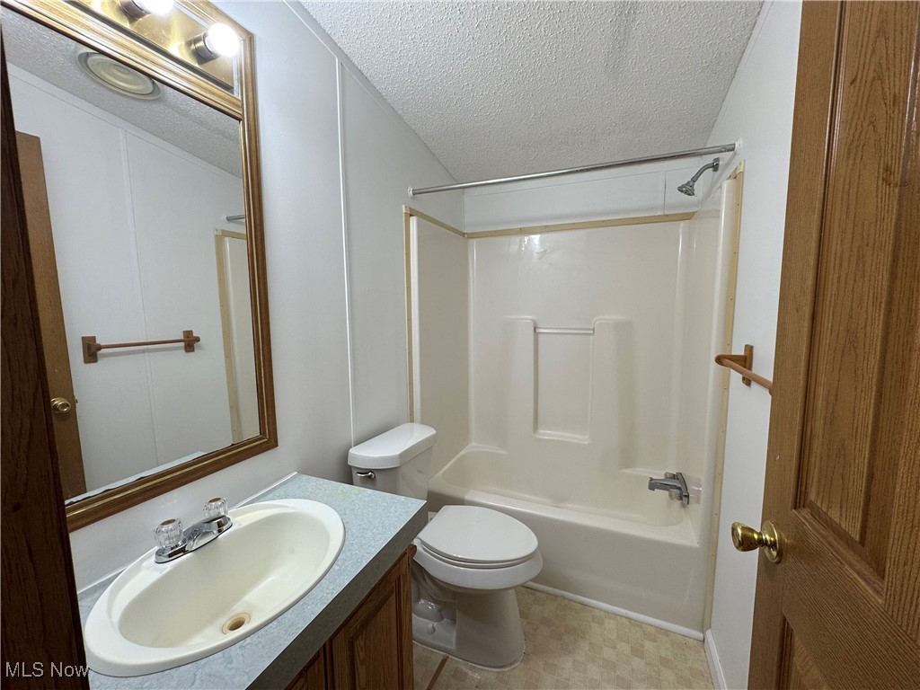 3583 Austin Road, Unit 68 Geneva, OH 44041 - Photo 8 of 17