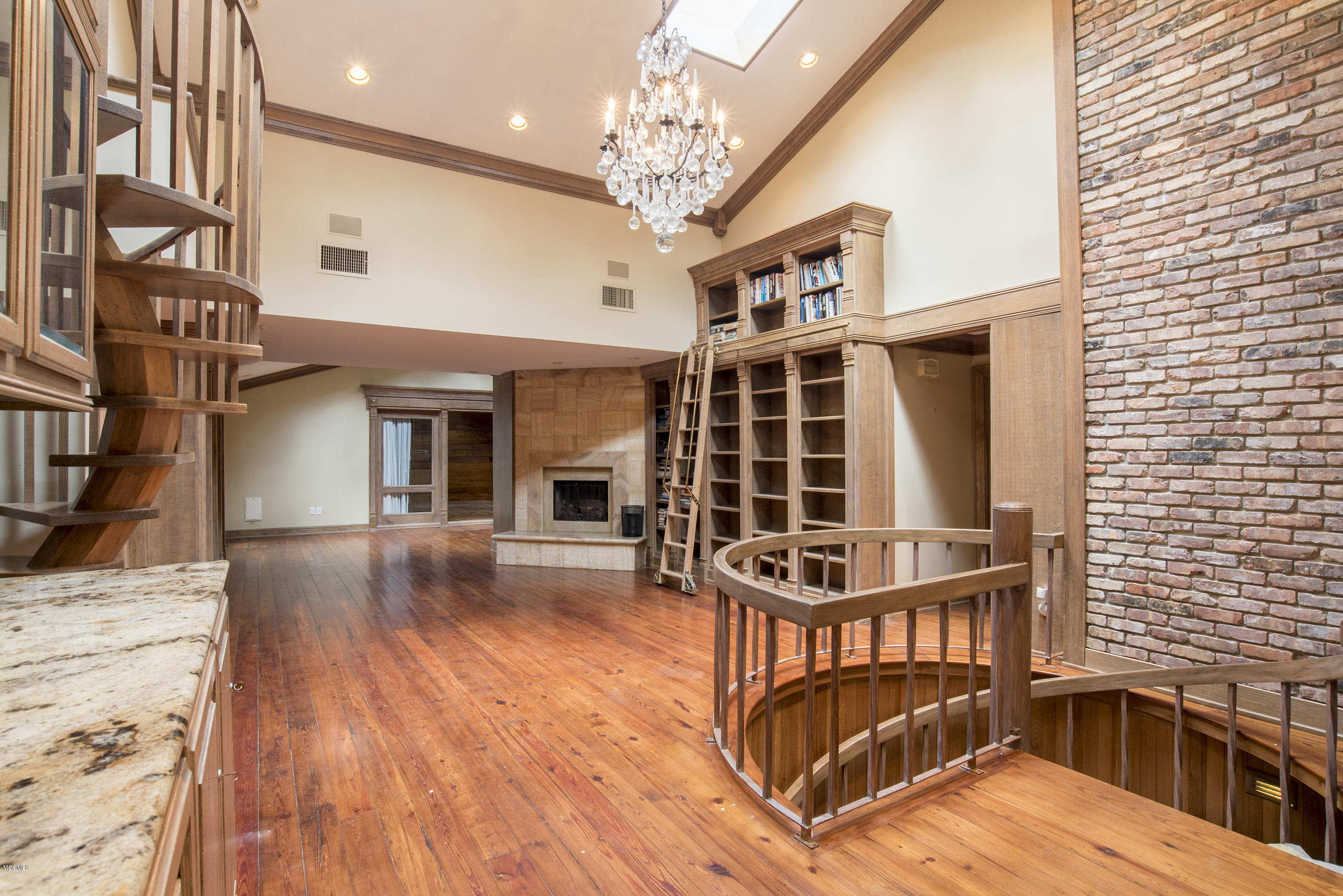 12137 Hickman Road Biloxi, MS 39532 - Photo 13 of 42 DSC_9373