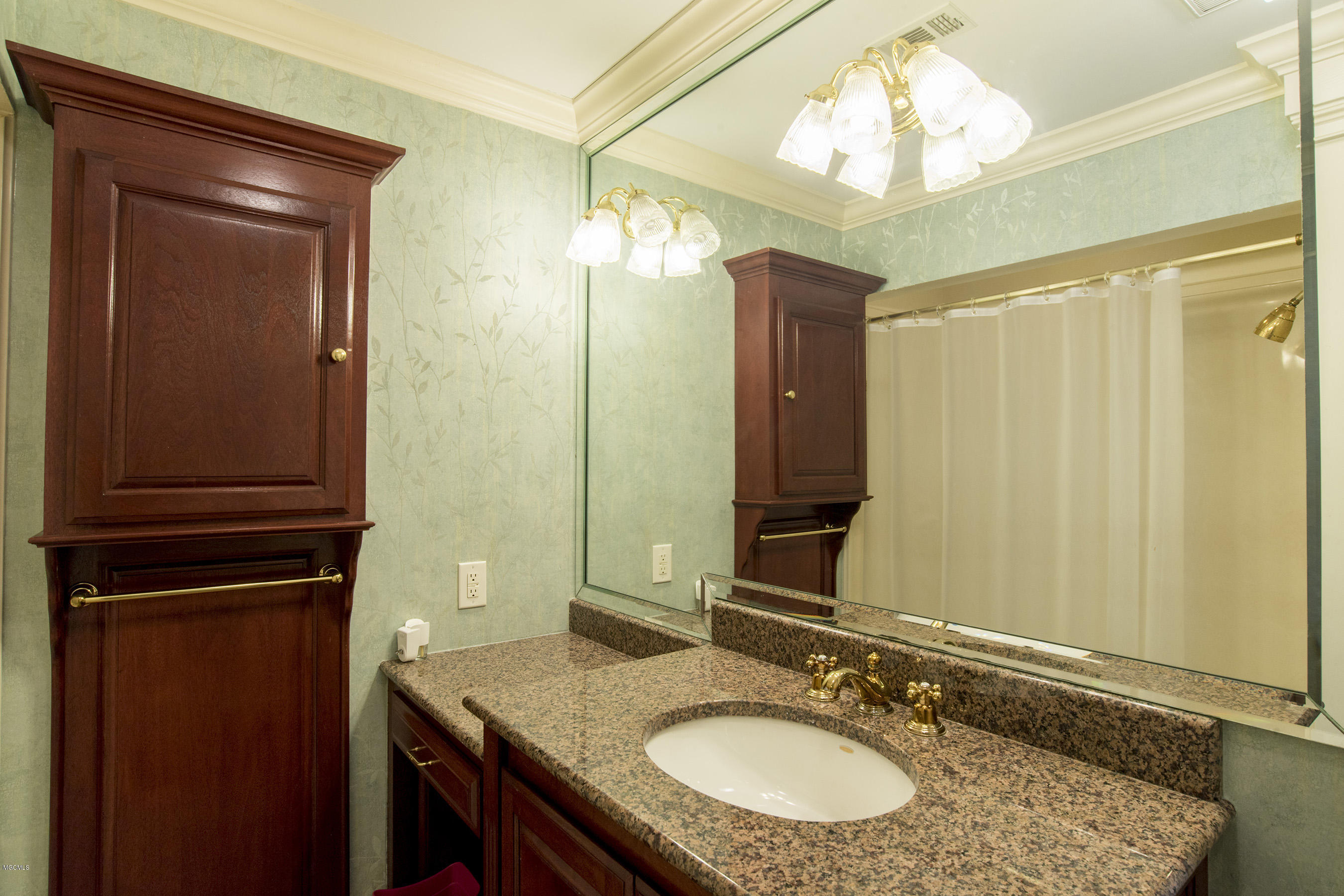 12137 Hickman Road Biloxi, MS 39532 - Photo 18 of 42 DSC_9389